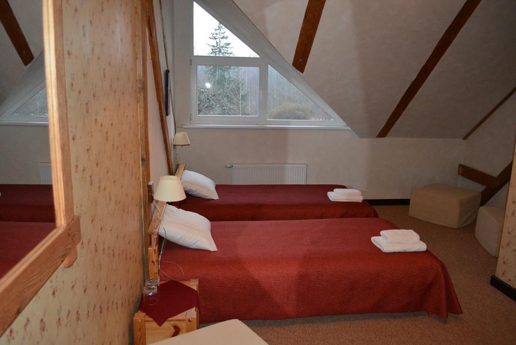 Viesu Nams Mezvidi Hotel Talsi Ruang foto