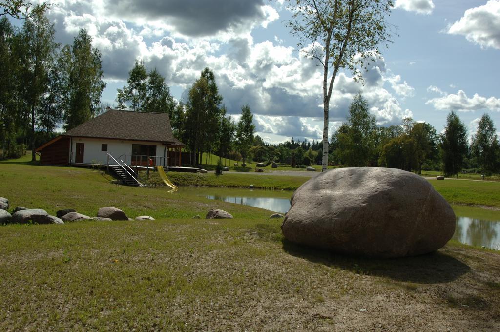 Viesu Nams Mezvidi Hotel Talsi Bagian luar foto